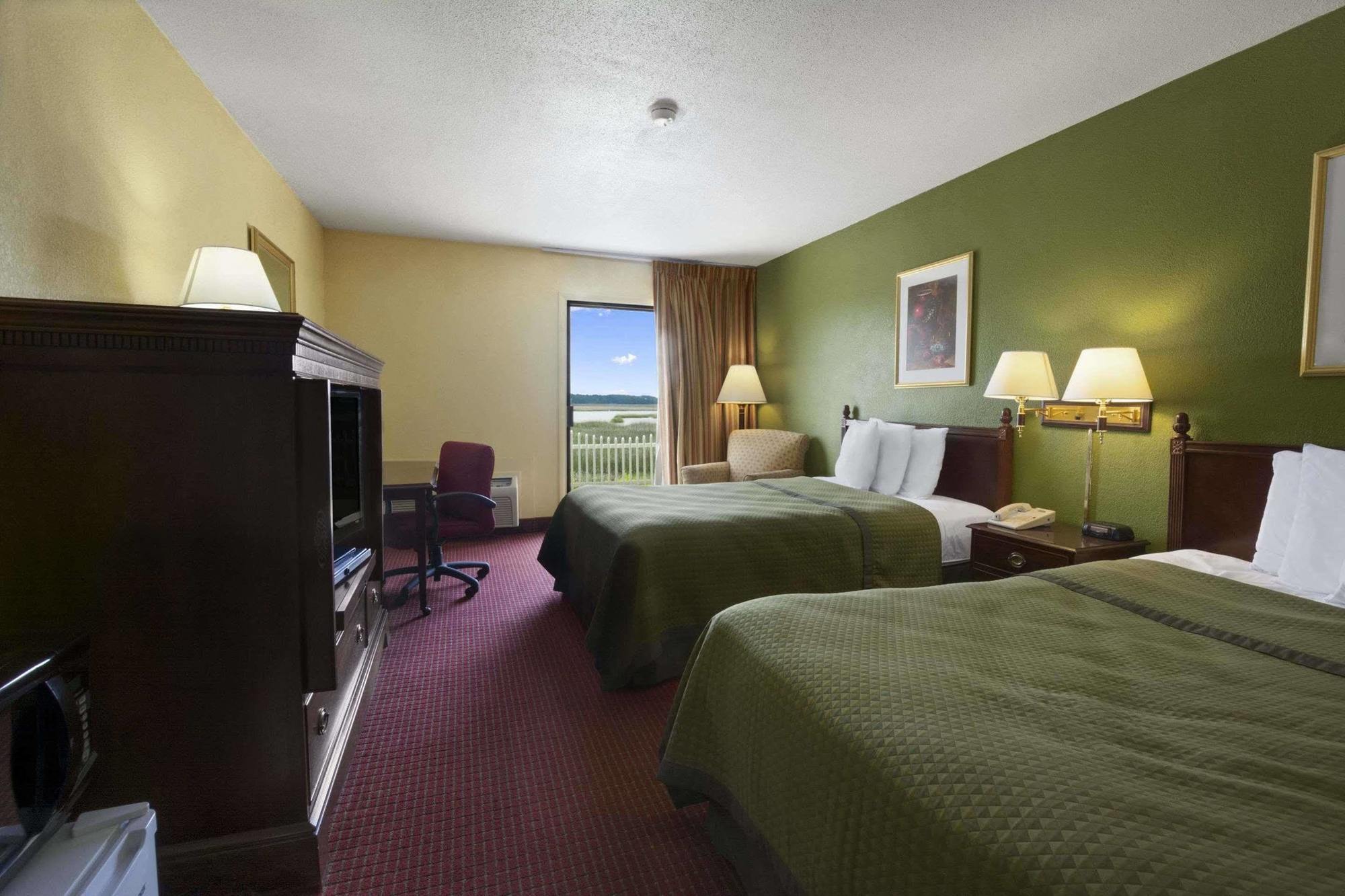 Howard Johnson By Wyndham Beaufort/Parris Island Zewnętrze zdjęcie